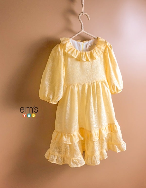 váy babydoll bé gái hoa nhí màu vàng