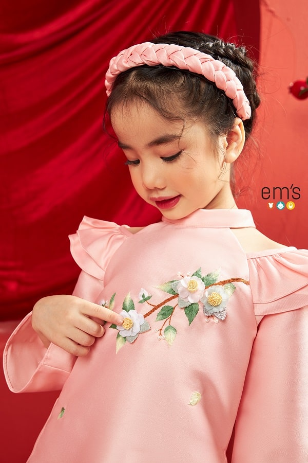 1-D22-06-ao-dai-co-yem-thanh-tra-emsvintage