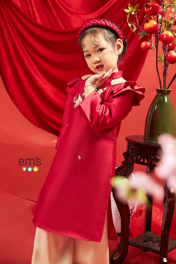 4-D22-06-ao-dai-co-yem-thanh-tra-emsvintage